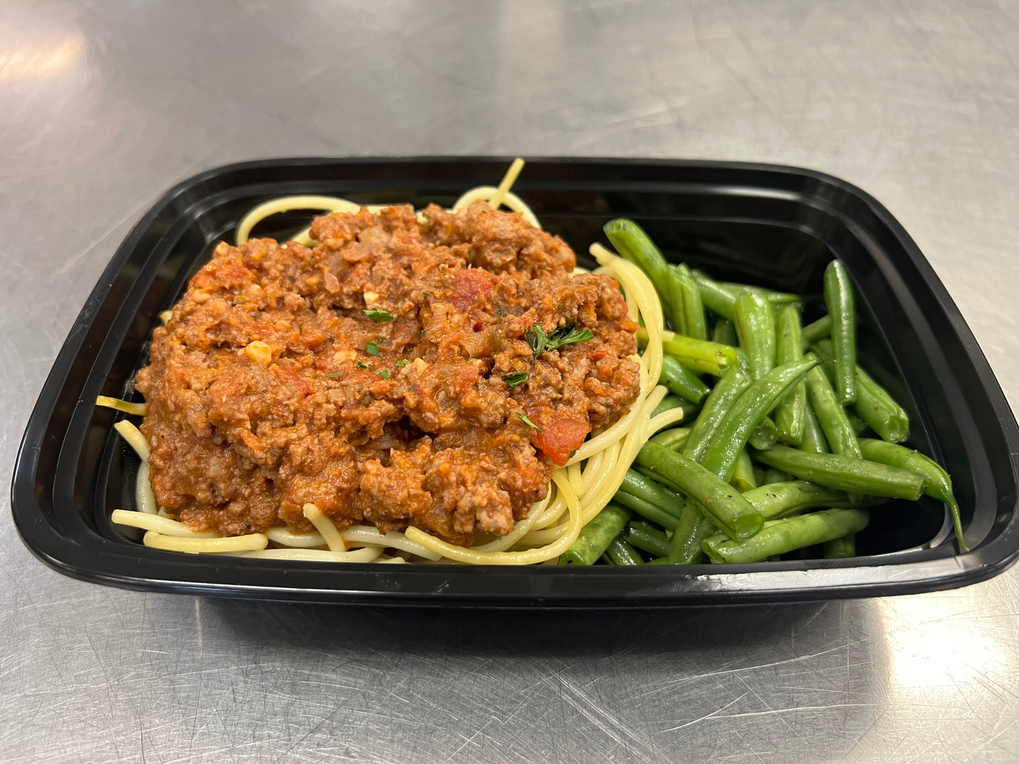 Spaghetti with meat marinara & roasted green beans