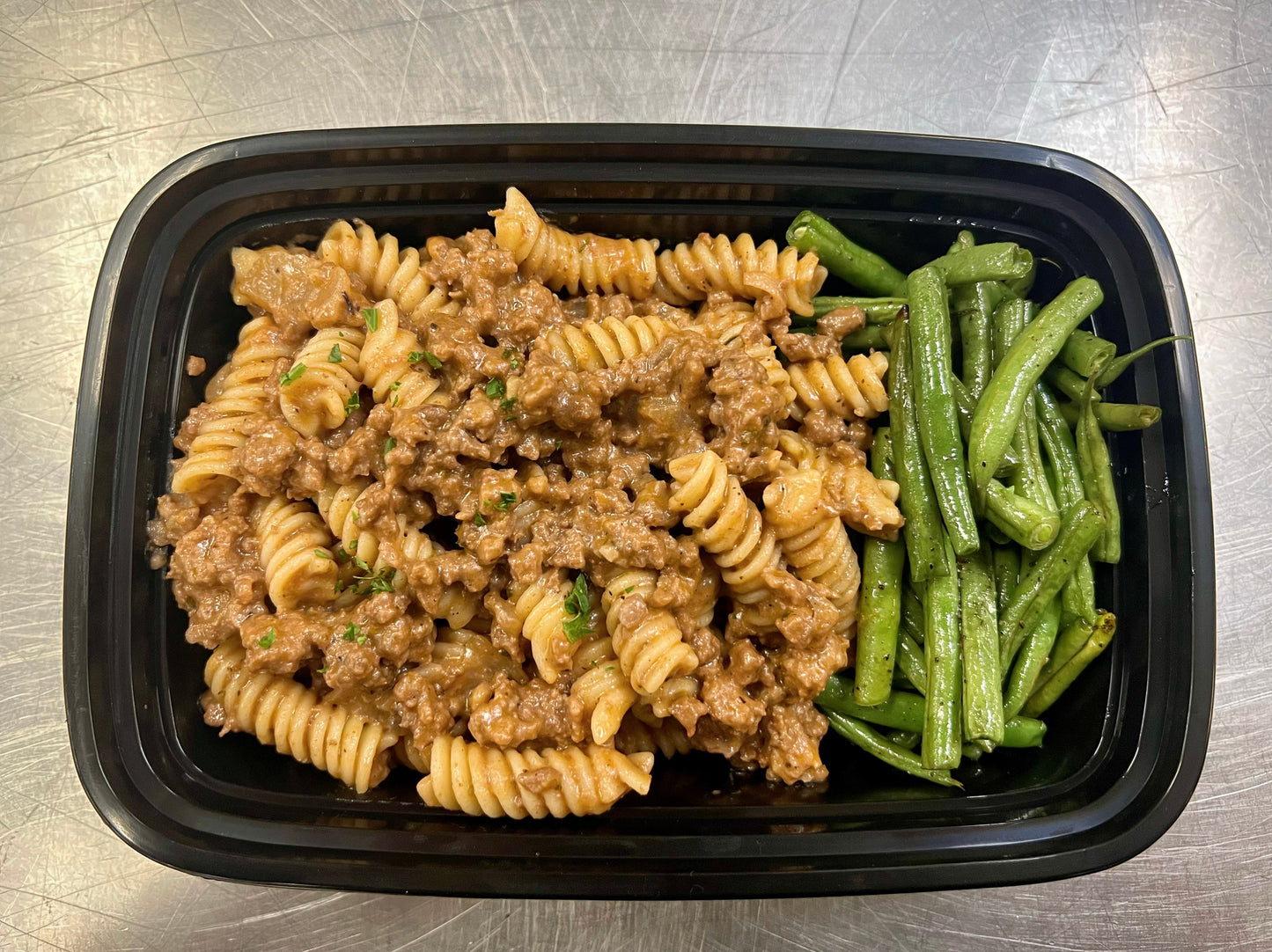 Cheesy Italian ground beef pasta with roasted green beans