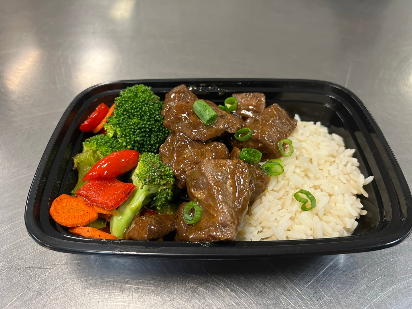 Teriyaki steak with white rice & stir fry vegetables (Gluten-free)