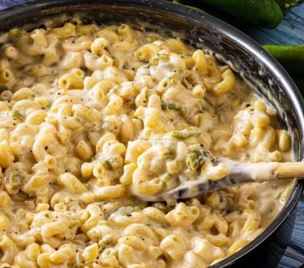 Loaded green chile mac-n-cheese with shredded chicken