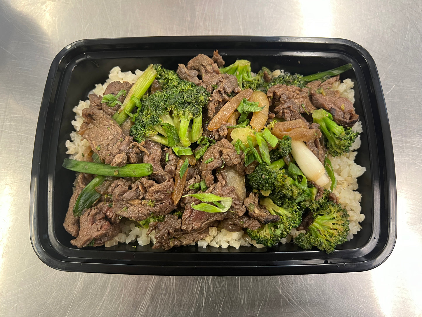 Beef & broccoli over white rice (Gluten-free)